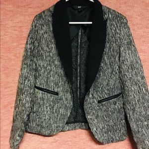 Pre-order Very nice black and white blazer button down
